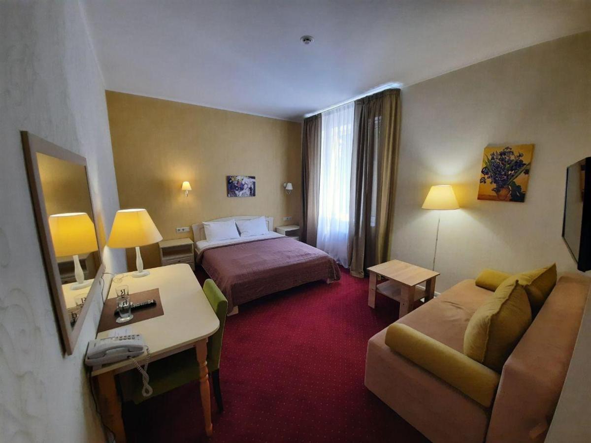 Hotel Ajur Одеса Екстериор снимка