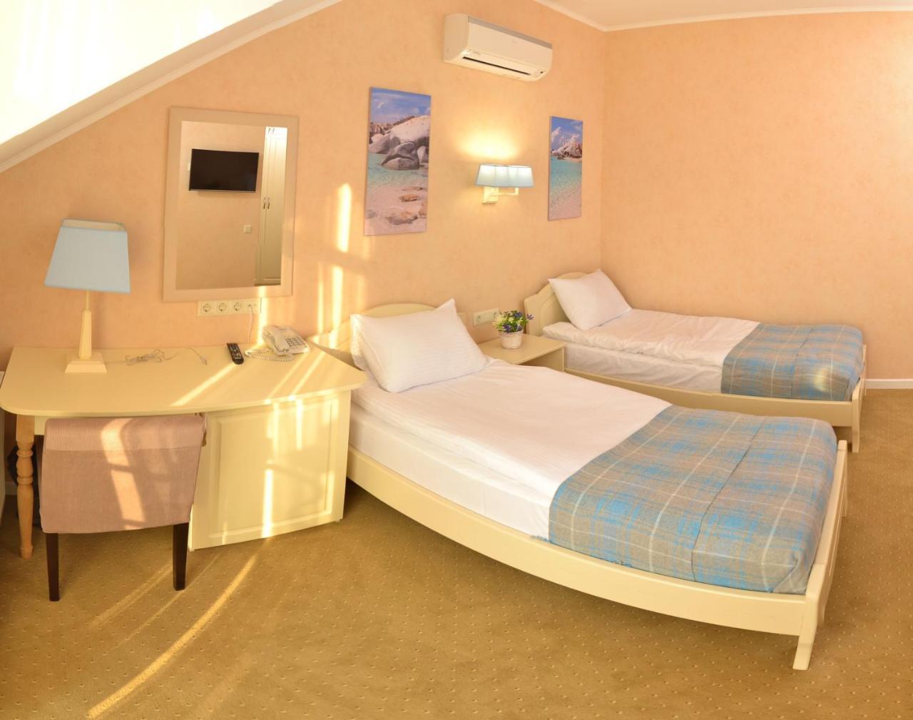 Hotel Ajur Одеса Екстериор снимка