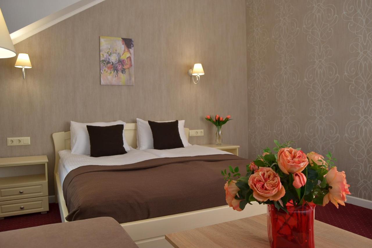 Hotel Ajur Одеса Екстериор снимка