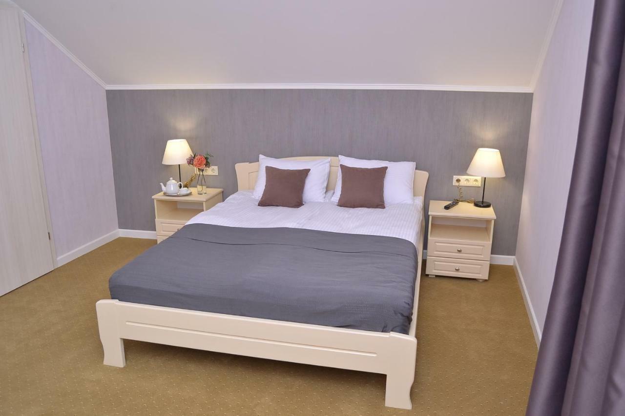 Hotel Ajur Одеса Екстериор снимка