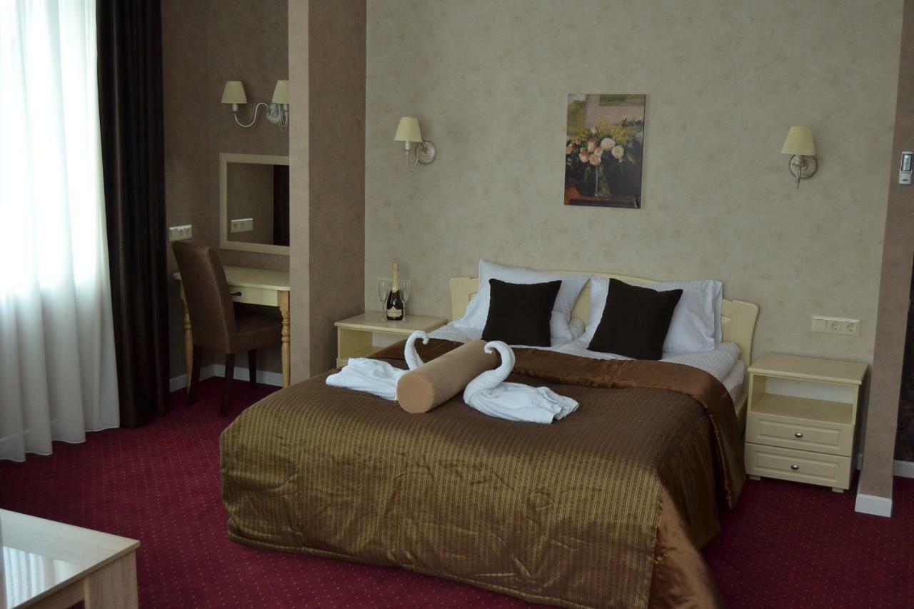 Hotel Ajur Одеса Екстериор снимка