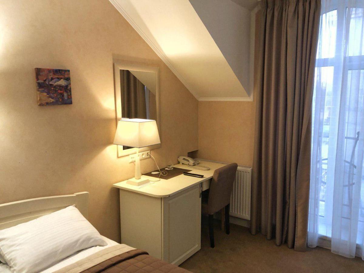 Hotel Ajur Одеса Екстериор снимка