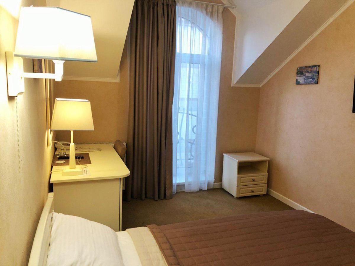 Hotel Ajur Одеса Екстериор снимка